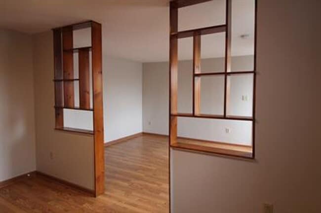 Building Photo - 845 Western Ave