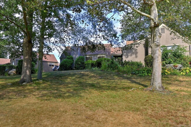 Foto del edificio - 193 Bayfield Ln