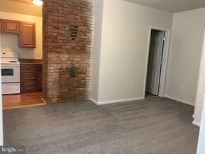 Building Photo - 510 N Kent St