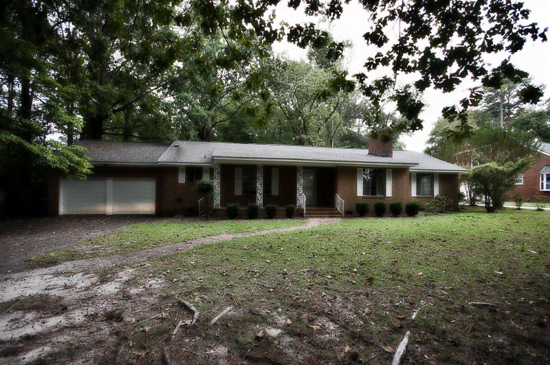 Primary Photo - 909 SE Greenville Blvd