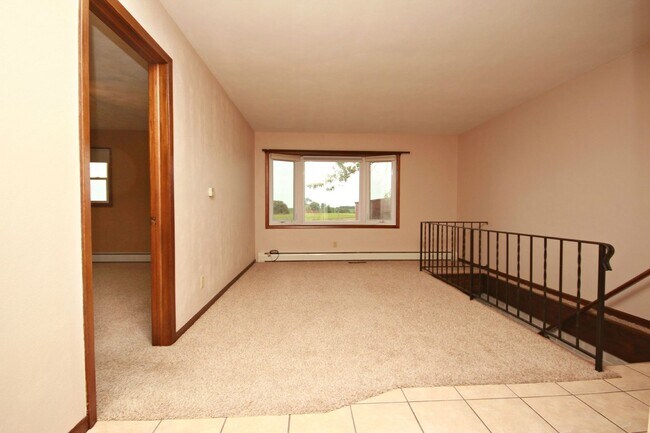 Foto del edificio - Updated home on 1 acre lot