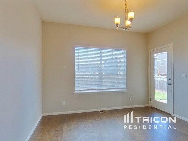 Building Photo - 6354 N Genoa Way