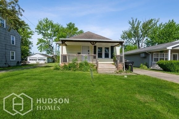 Foto principal - AVAILABLE NOW! - 127 Warren Ave, Elyria, O...