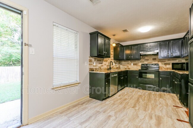 Building Photo - 68 Donna Kay Dr