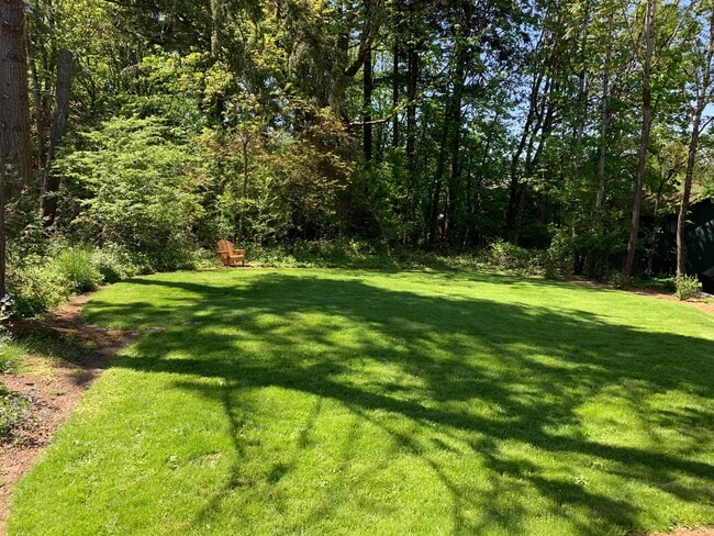 Beautiful 1/2 acre lot & you do not have to mow it. Landscape maintenance included - 9604 SW Morrison St