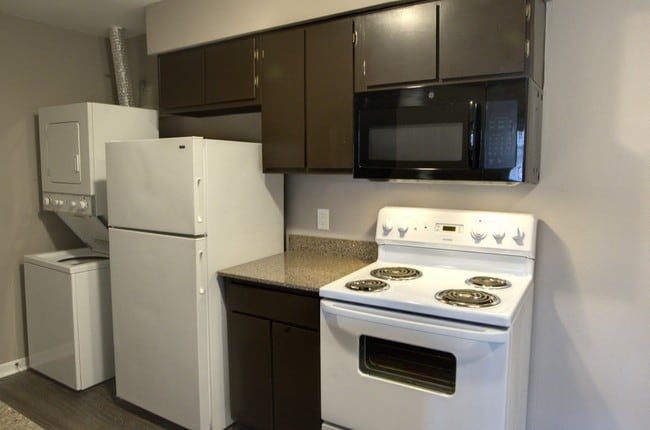 Building Photo - Oxford Oaks Apartments