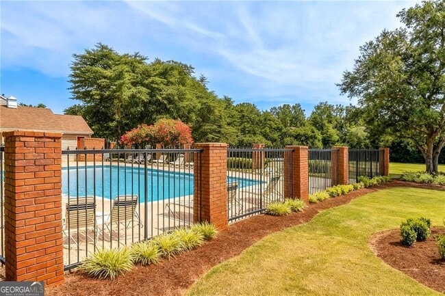 Building Photo - 218 Mill Creek Pl