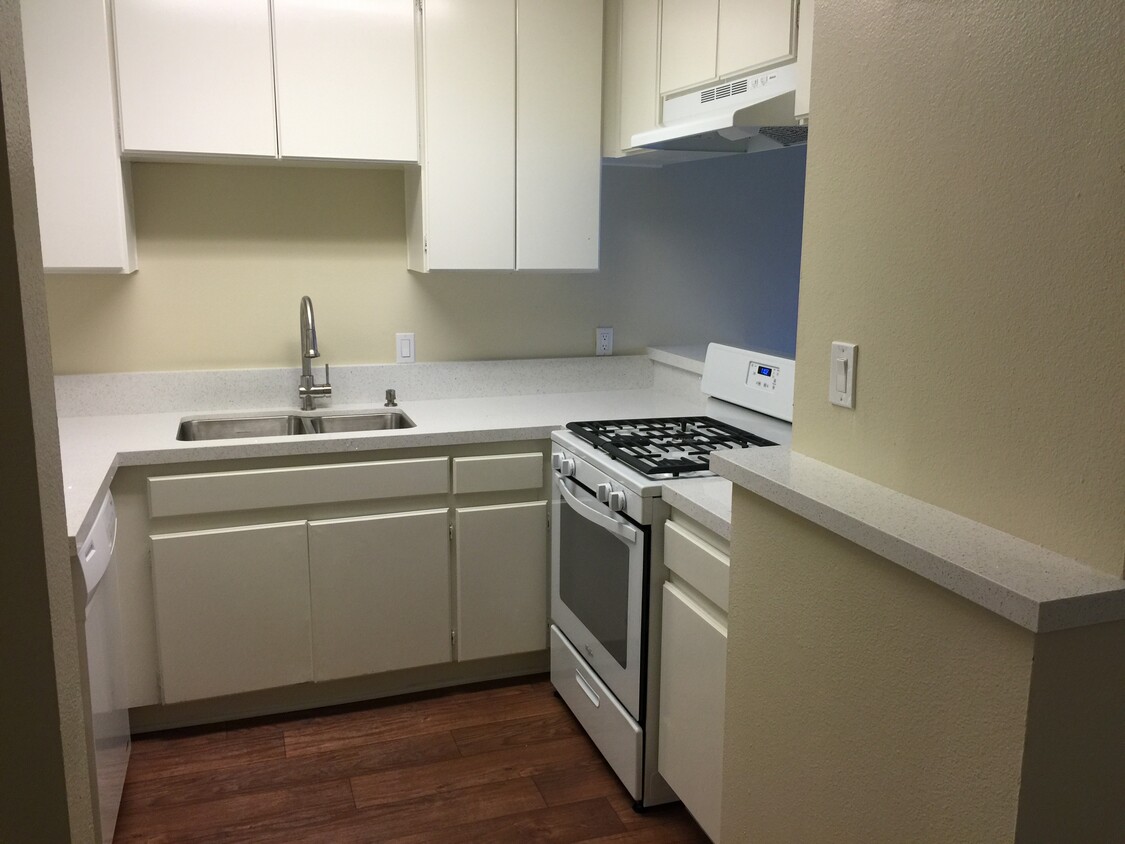 Foto principal - 801 Redondo Ave