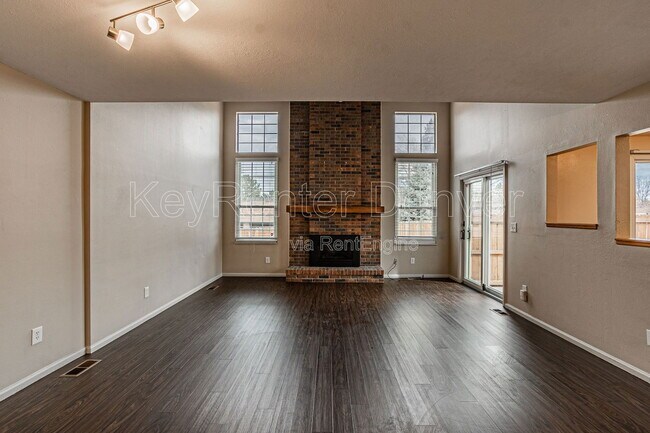 Foto del edificio - 14129 E Warren Pl