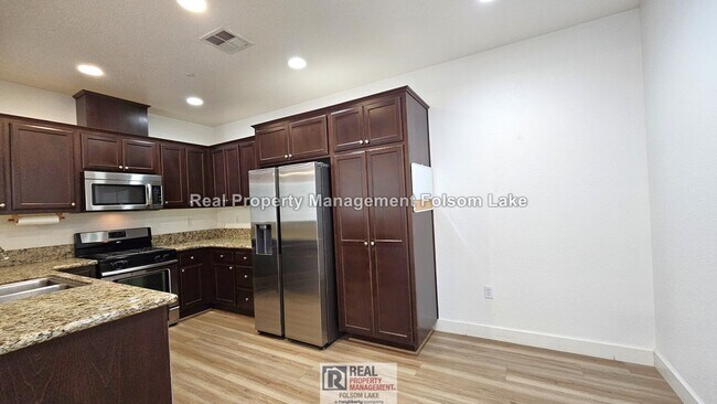 Building Photo - 3 Bed 3 Bath + Loft | EV Charger | Large Private Patio | Rivage in the Parkway