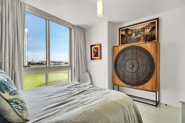 Foto del edificio - 465 Brickell Ave