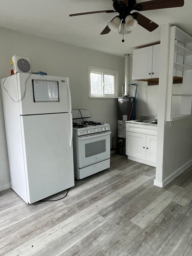 Foto del edificio - Nice studio for rent in tree streets!