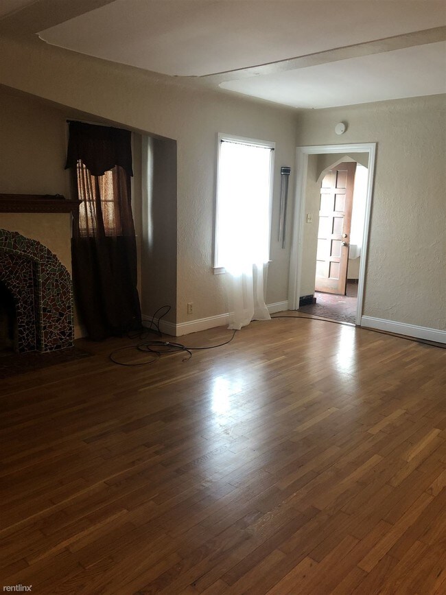 Building Photo - 5 br, 2 bath House - 944 Elliott St SE