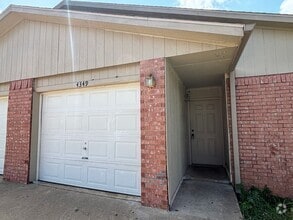 Building Photo - 4337-4349 W Bluebird St