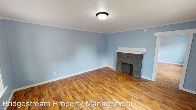 Building Photo - 3 br, 1 bath House - 145 Nassau St