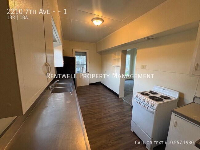 Building Photo - 2210 7th Ave