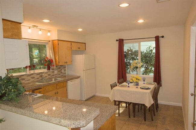 Building Photo - 5308 Peppertree Pkwy