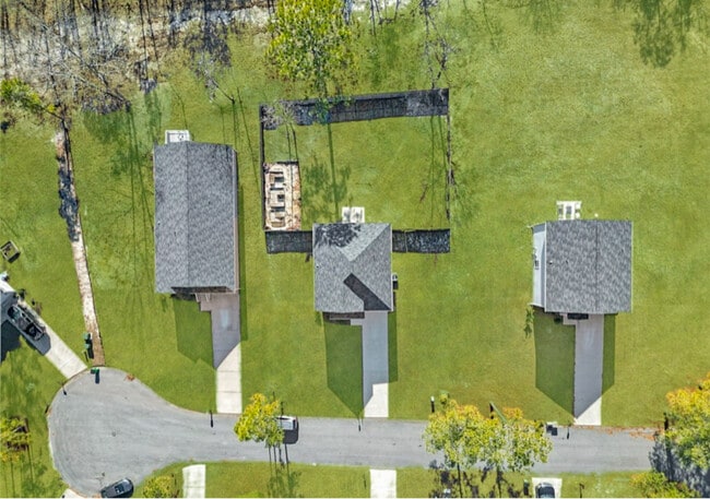 Building Photo - 28 York Ct