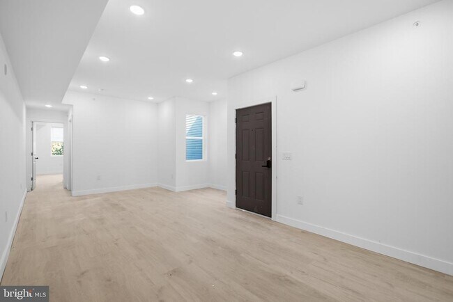 Building Photo - 2346 N 16th St