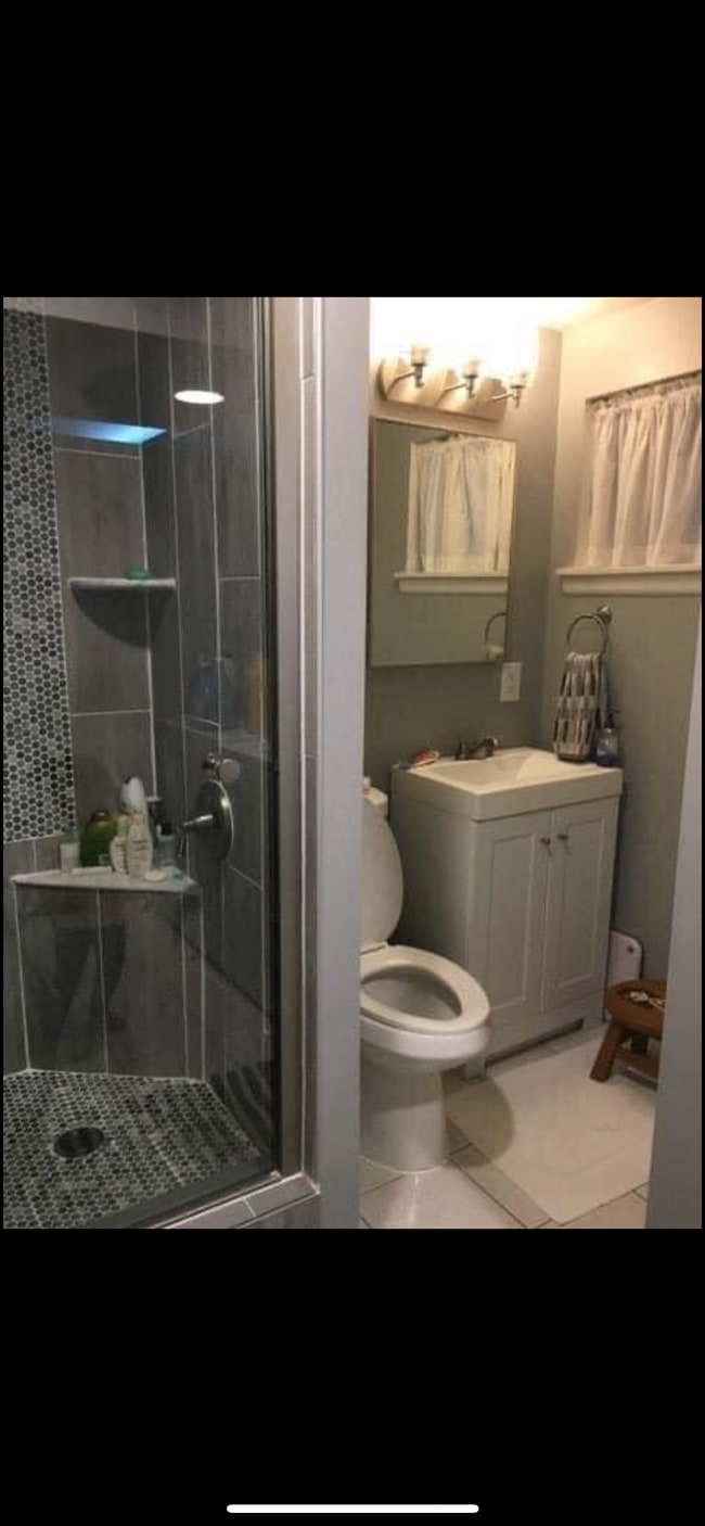 Foto del edificio - 6741 Fern Ln