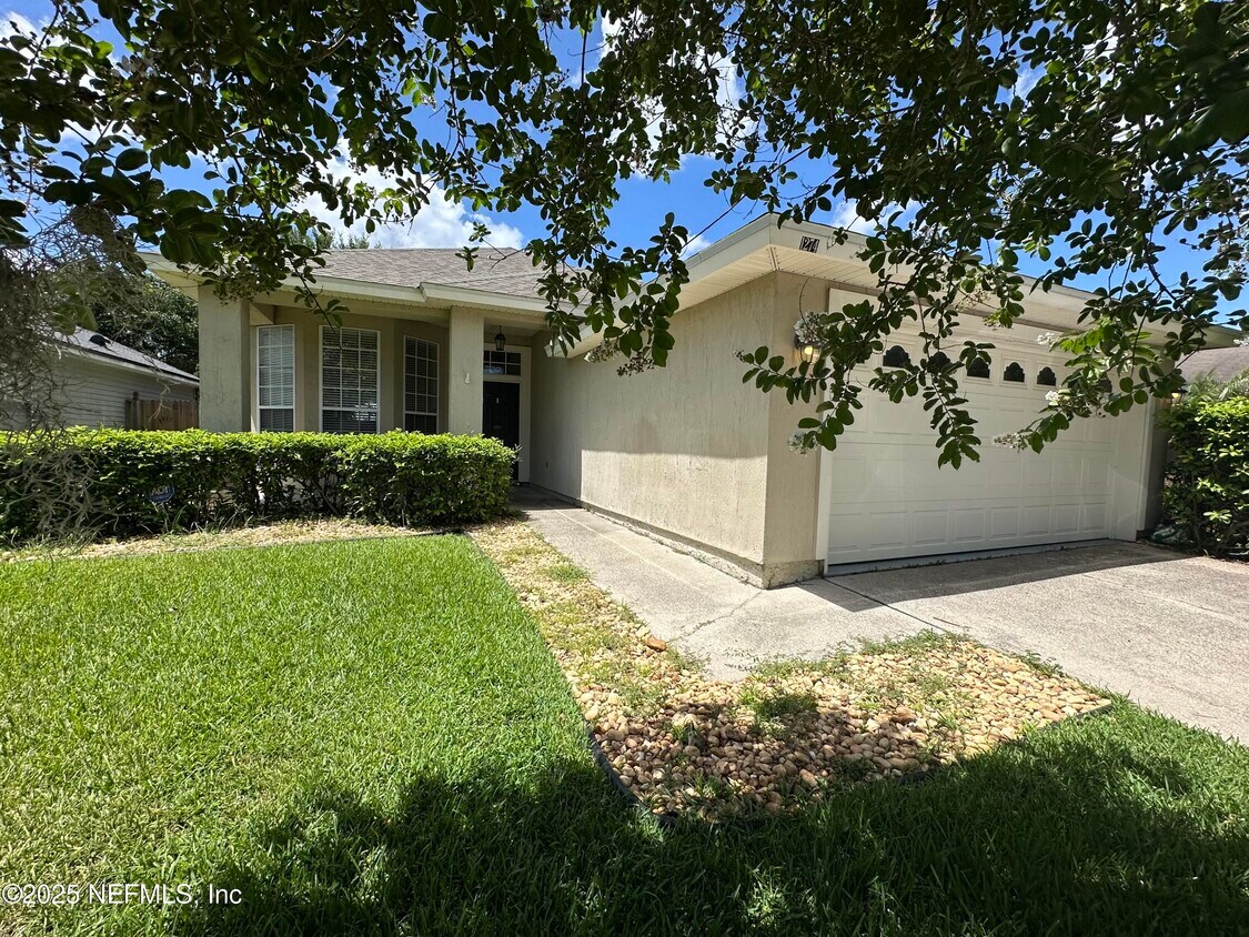Foto principal - 1274 Ardmore St
