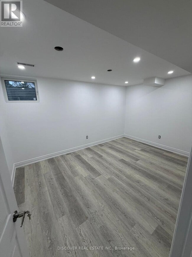 Building Photo - 1569 Pennel Dr