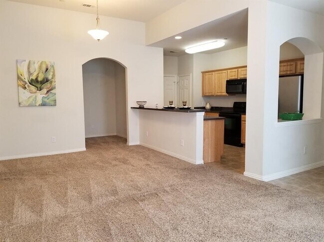 Building Photo - 575 S Virginia Hills Dr