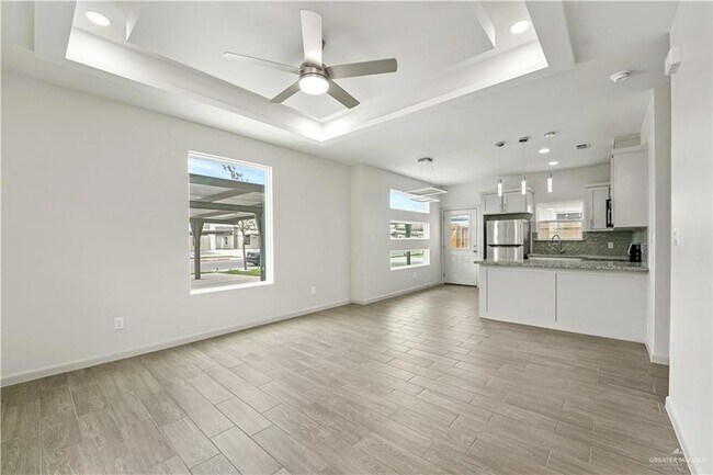 Foto del edificio - 1905 W Violet Dr