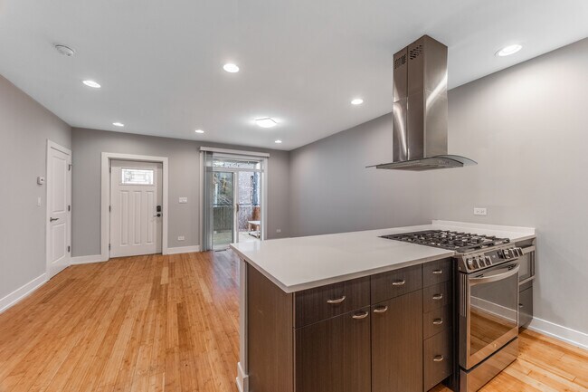 Foto del edificio - 1337 W. Walton