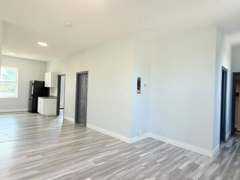 Building Photo - 581 Pierre Ave