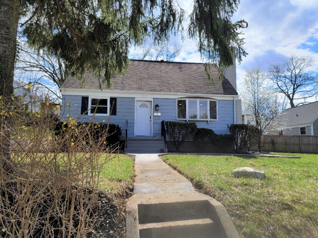 Building Photo - 747 Chips Rd