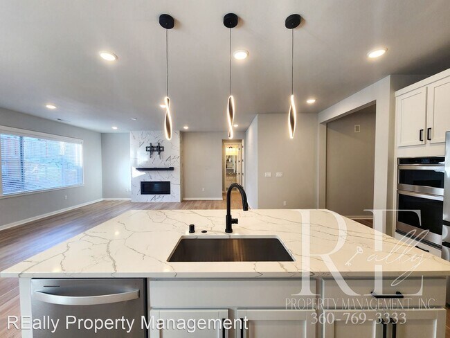 Building Photo - 4 br, 3 bath House - 4623 Hibiscus Cir SW