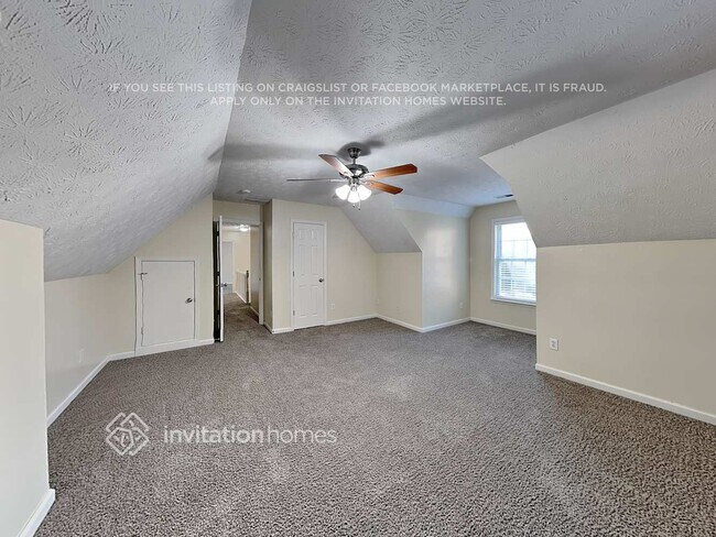 Building Photo - 3300 Glen Summit Ln