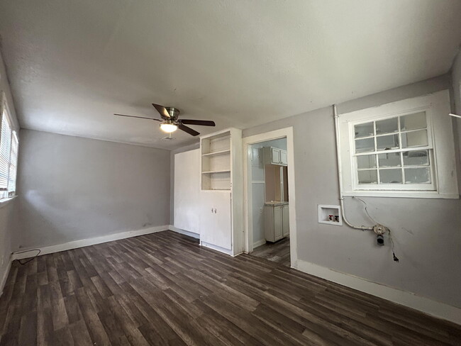 Foto del edificio - 2410 26th St
