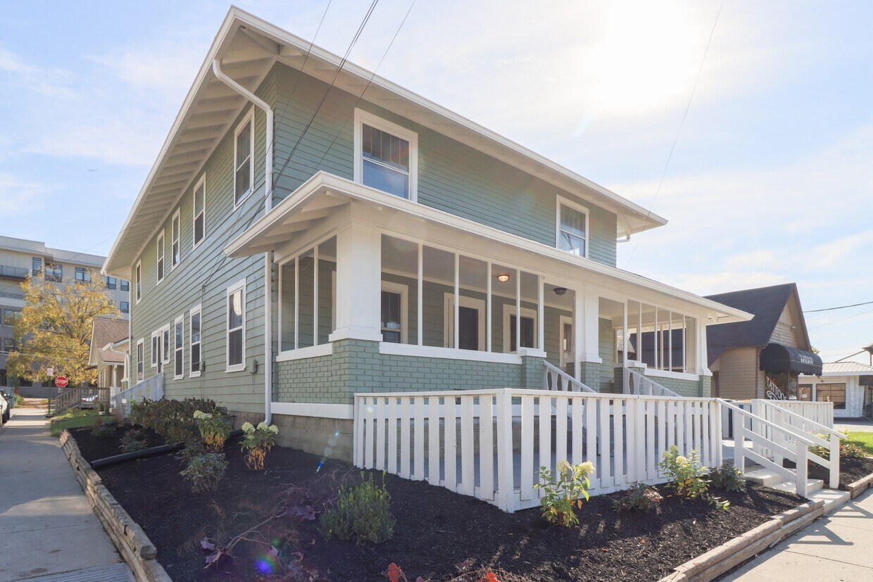Foto principal - 6363 Guilford Ave