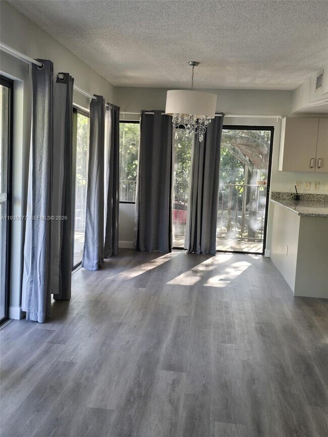Foto del edificio - 4705 SW 62nd Ave
