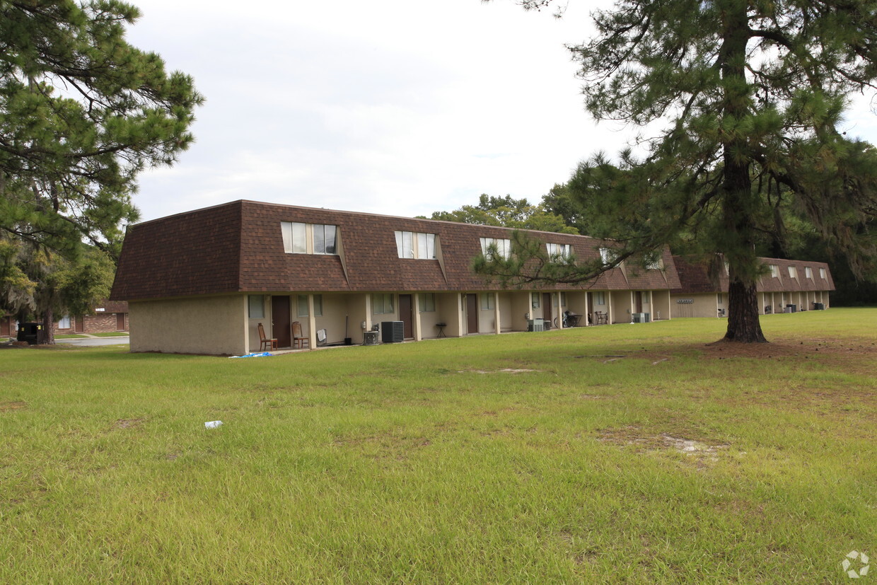 Building Photo - Westlake Apartments