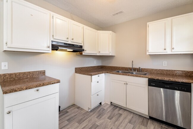 Foto del edificio - 207 Polly Reed Rd NE