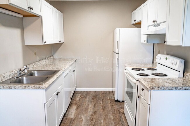 Photo - 129 Hillcrest Dr Apartment