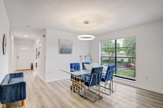 Foto del edificio - 50 Stratford Ln W