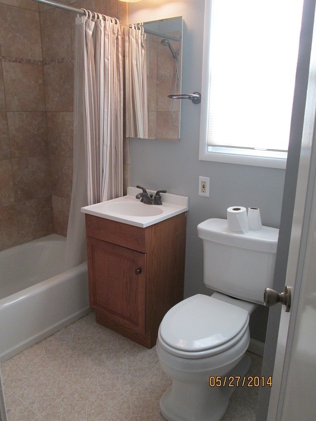 Foto del edificio - Lovely and Cozy 1 Bedroom Unit with a Garage!