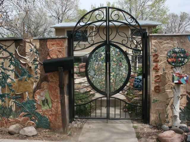 Primary Photo - 2426 W Pikes Peak Ave