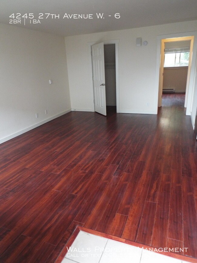 Foto del edificio - 4245 27th Ave W