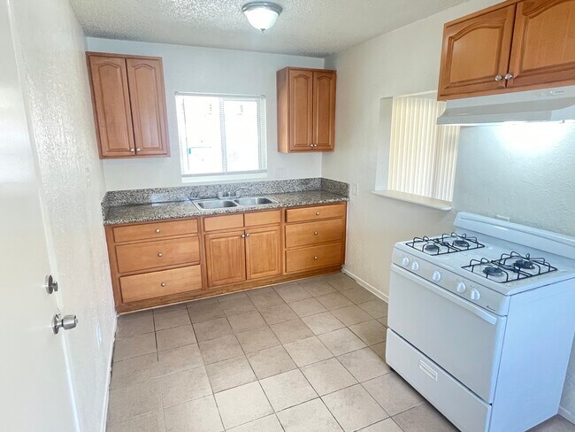 Building Photo - 26953 Cypress St