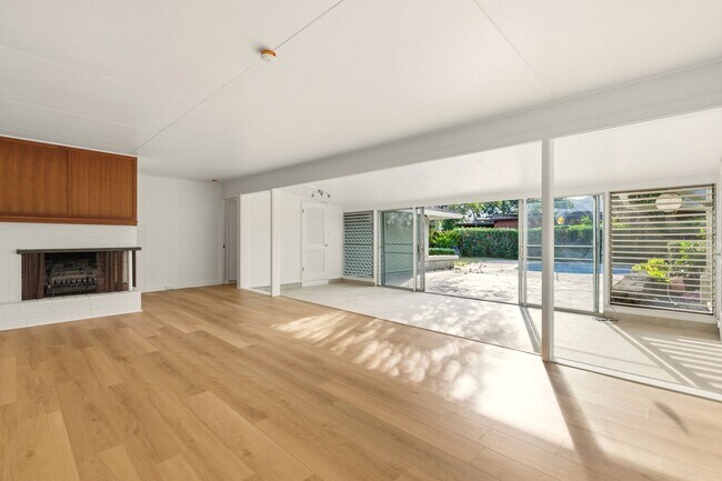 Foto del edificio - Newly renovated 4 bed, 3 Bath with pool near Kailua beach!