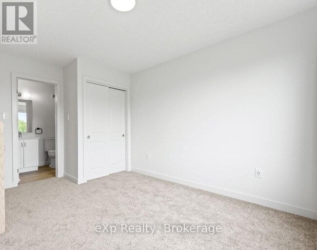 Building Photo - 824 Woolwich St