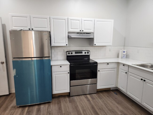 Foto del edificio - 151 S Main St