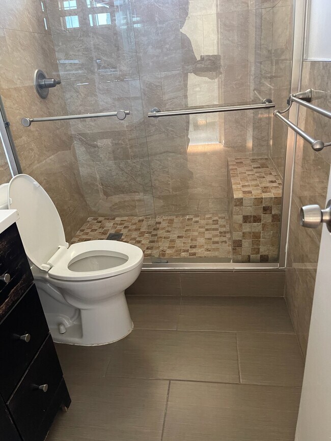 Foto del edificio - 6116 Cashio St