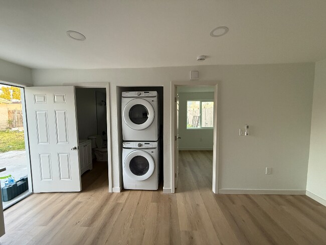 Foto del edificio - 220 E 21st St