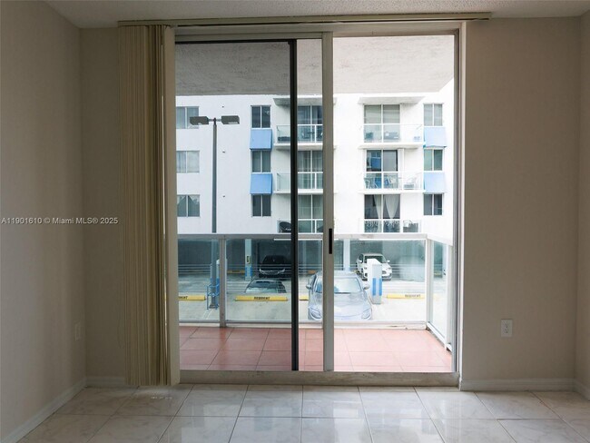 Foto del edificio - 5091 NW 7th St